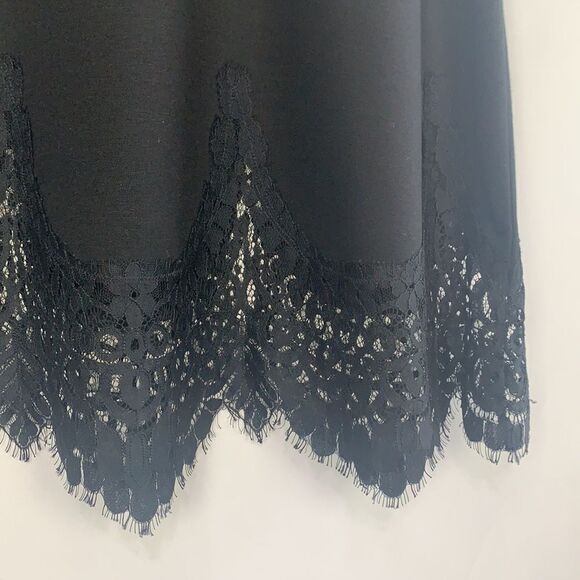 Lyssé black with lace trim skirt - Picture 3 of 6